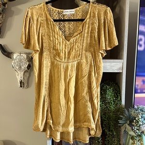 Yellow women’s casual shirt, size medium